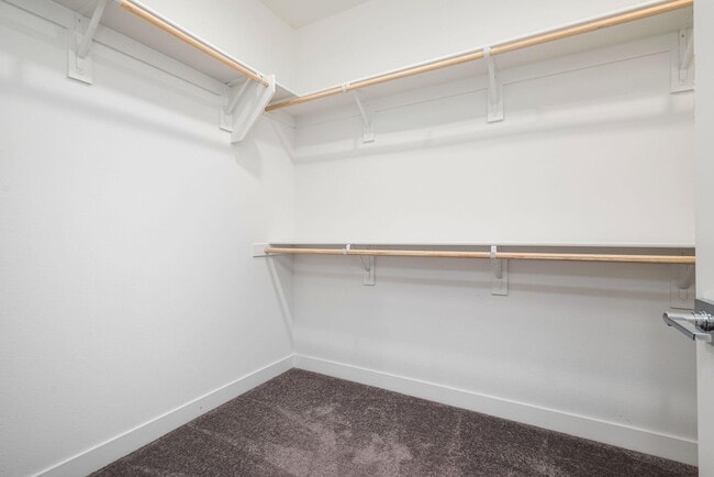 Building Photo - 76305 Columbia Dr