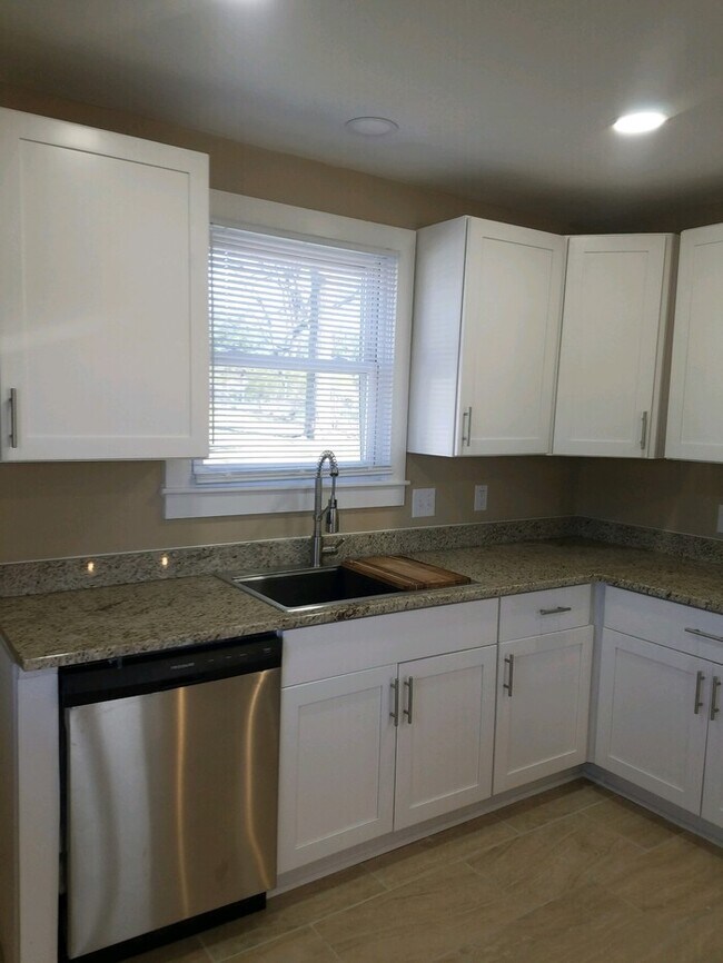 Building Photo - 514 High Street Nashville, TN 37211
