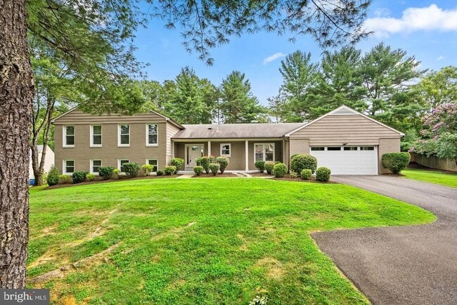 Building Photo - 9428 Meadow Shire Ln
