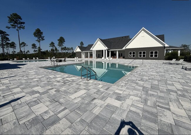 Building Photo - 45 Splendor Run