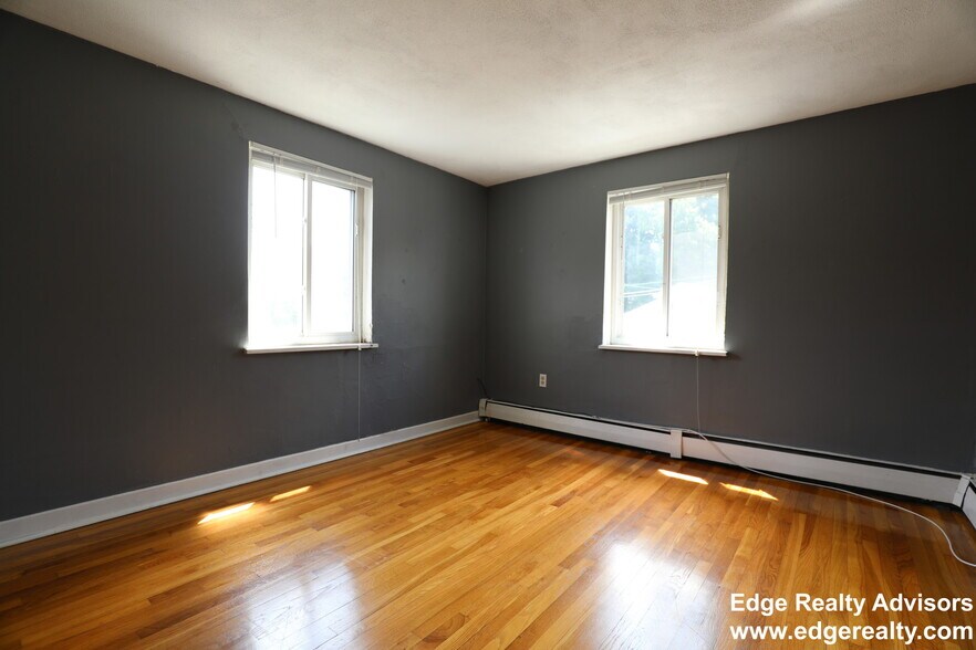 Building Photo - 71 Colborne Rd