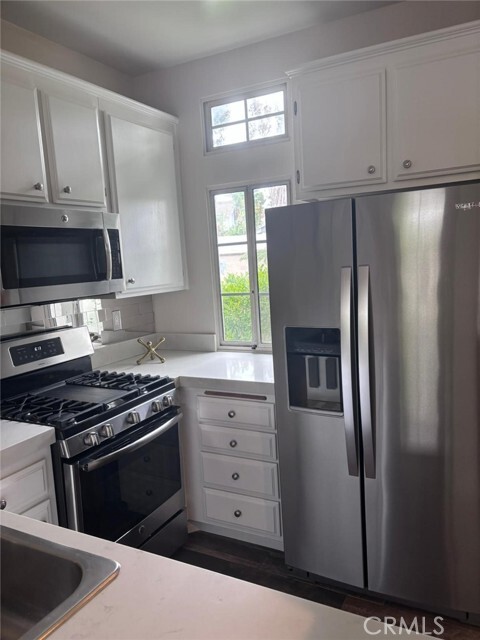 Building Photo - 23675 Wellesley Ct