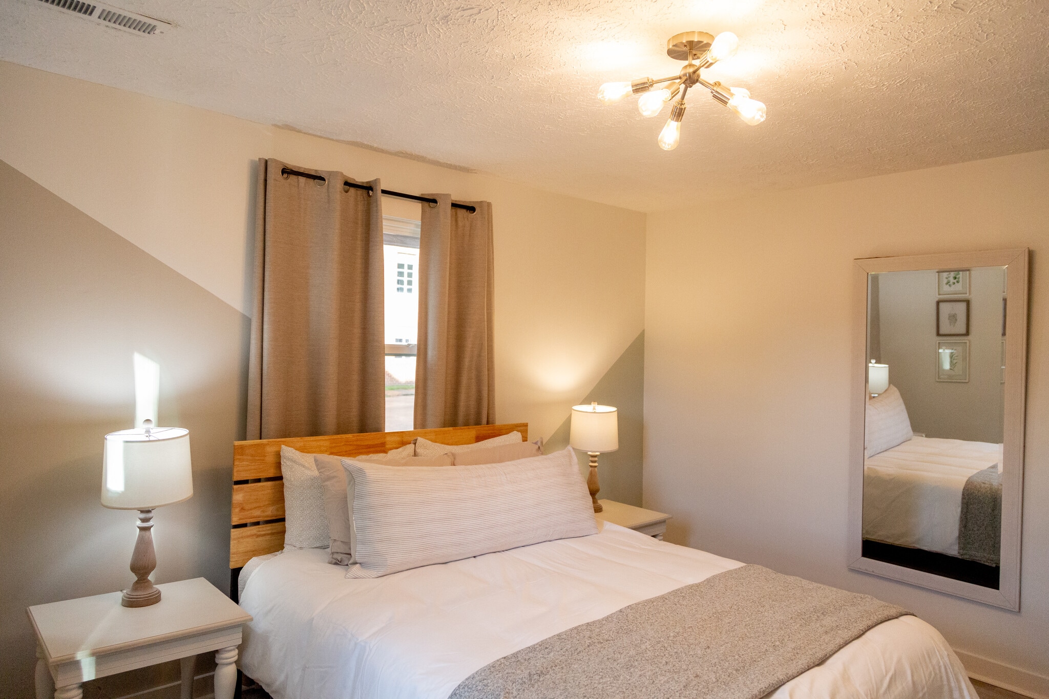 Bedroom - 315 Doyle St