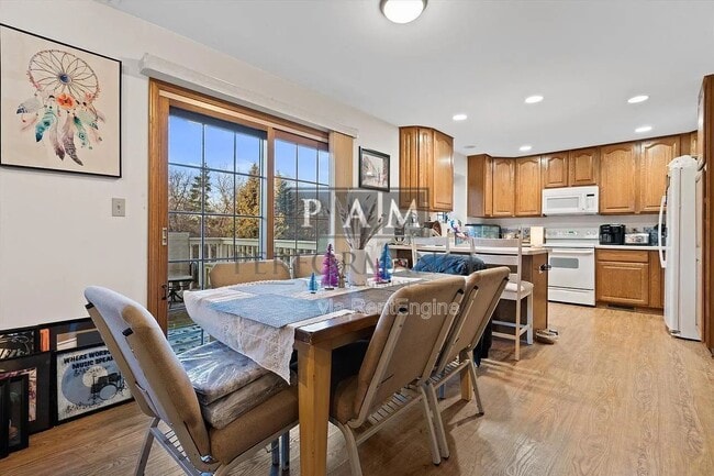 Building Photo - 3209 S Ridge Crest Ct