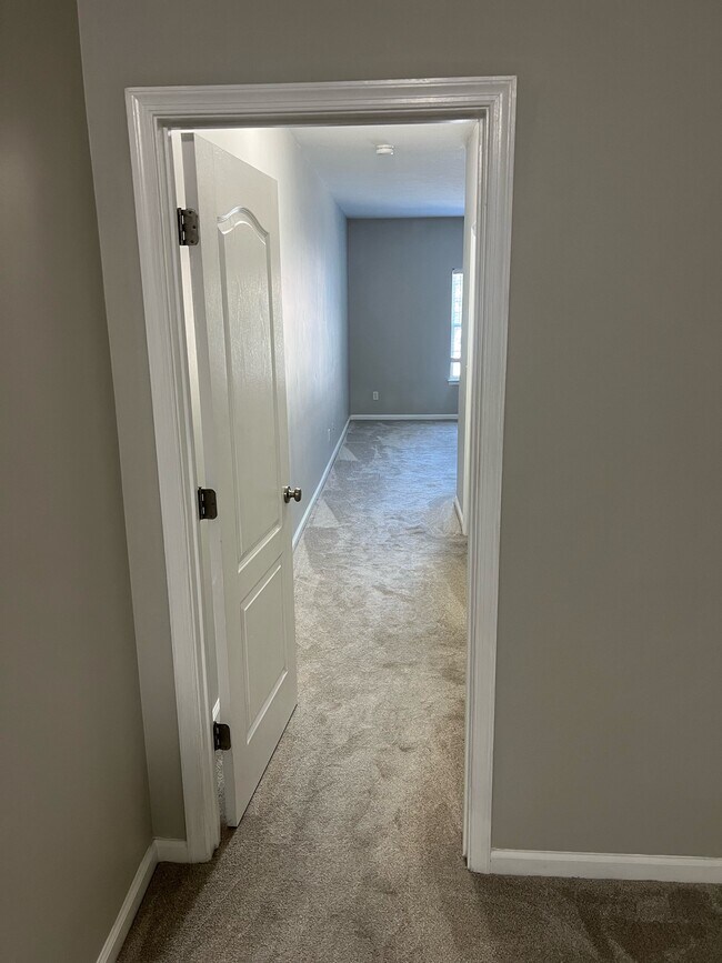 Building Photo - 305 Herons Cove