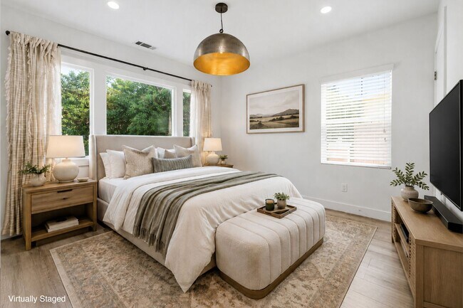 Building Photo - Modern Gated Retreat on a Private Lot.