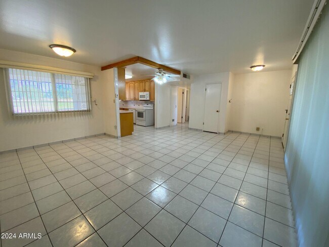 Building Photo - 10651 W Connecticut Ave