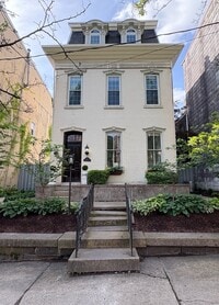 Building Photo - 615 W Market St