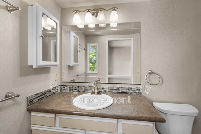 Building Photo - 3602 Nassau Ave NE