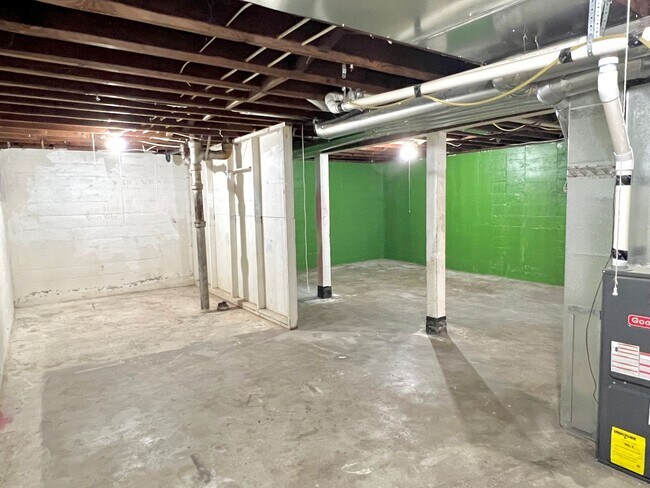 Building Photo - Newly Renovated Single-Family home located...