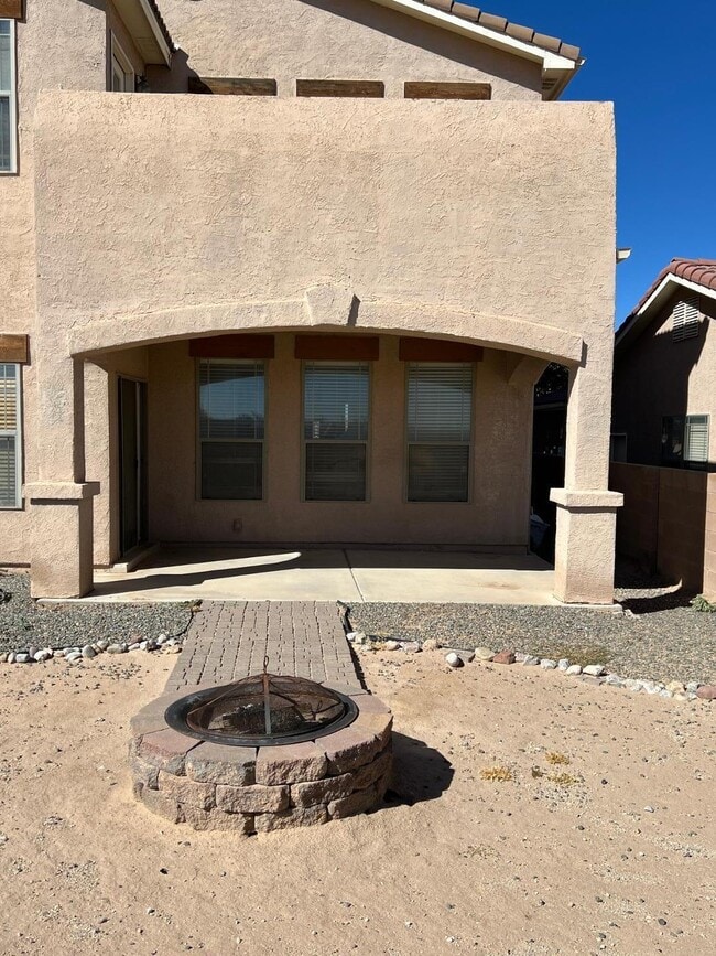 Building Photo - 828 Loma Pinon Loop