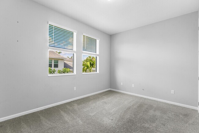 Building Photo - 16474 Helix Ct