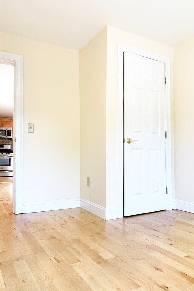 Building Photo - 152 North St