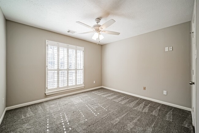 Building Photo - 24819 Northampton Forest Dr