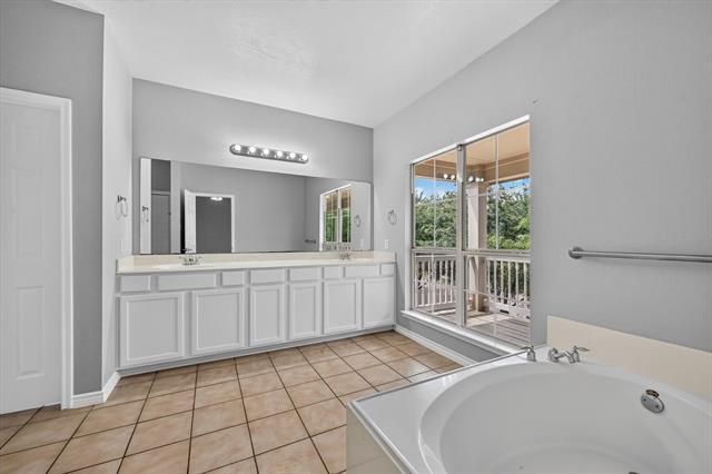 Building Photo - 1013 Wenk Ct