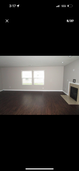 Building Photo - 277 Hennepin Dr