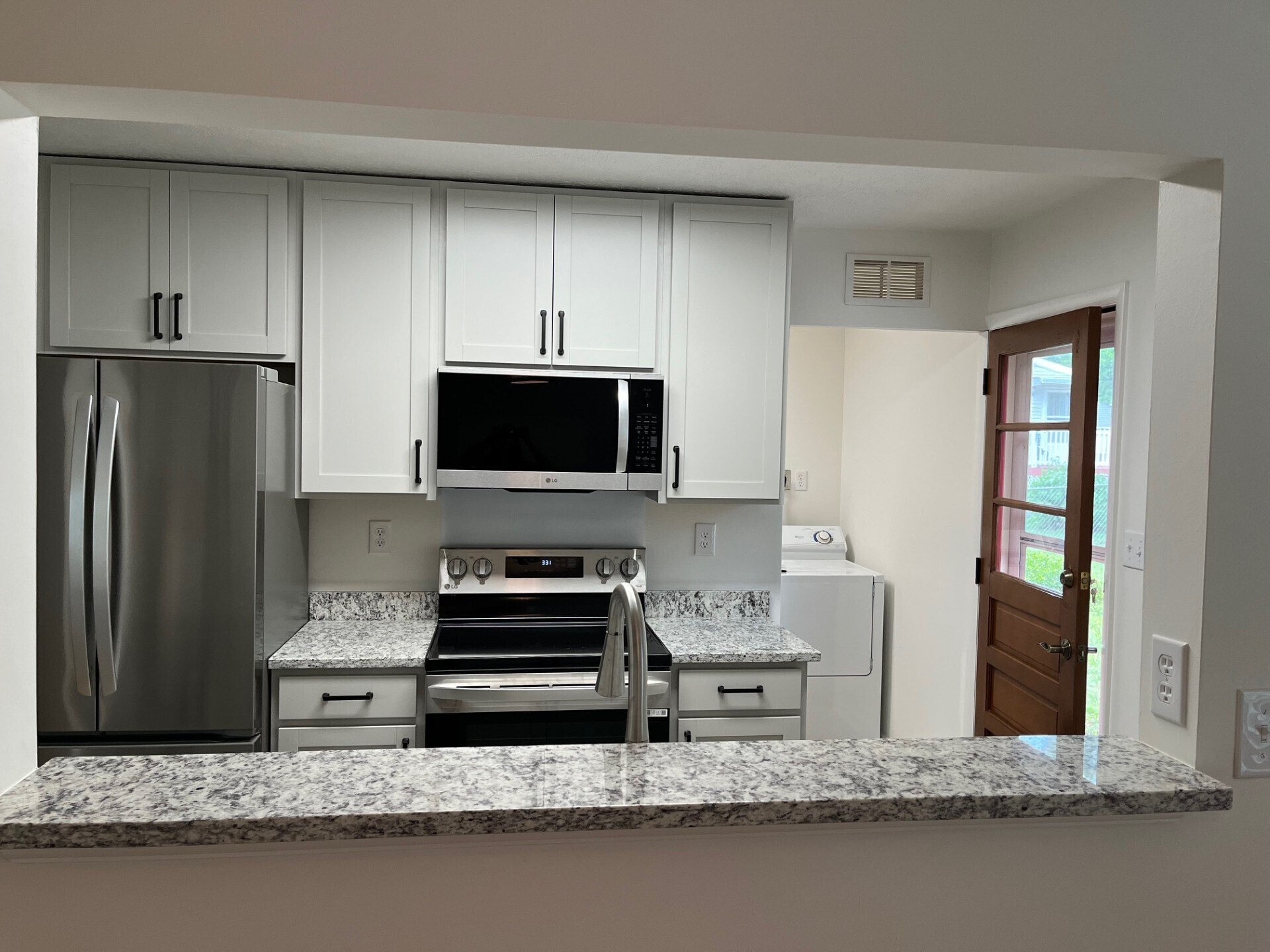 Building Photo - 6100 Belle Dr