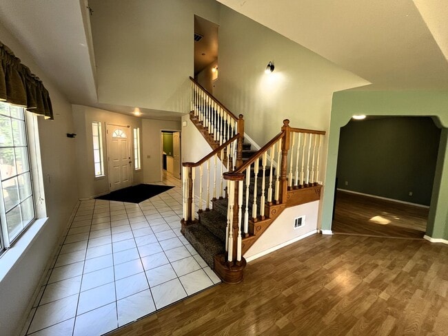 Building Photo - Custom 2-story Humboldt Hill home features 3-car garage, spacious pet-friendly yard