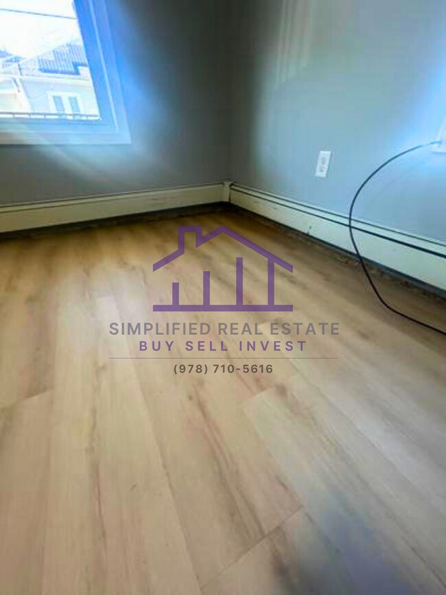 Building Photo - 24 Greenwood St