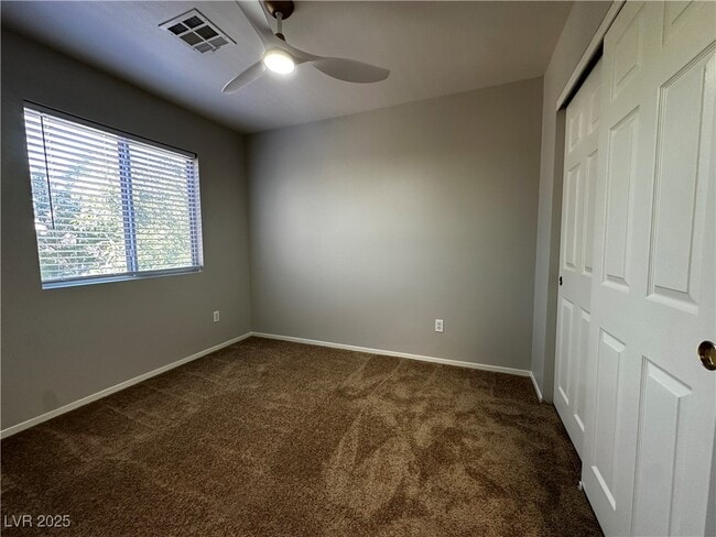 Building Photo - 2649 Heathrow St