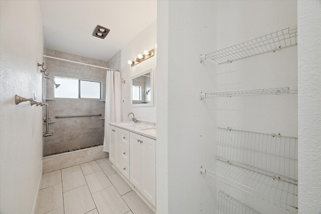 Building Photo - 18809 Egret Bay Blvd