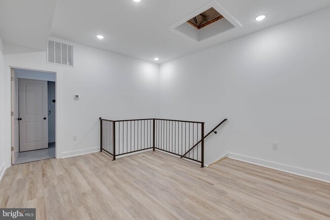 Building Photo - 3842 Fairmount Ave