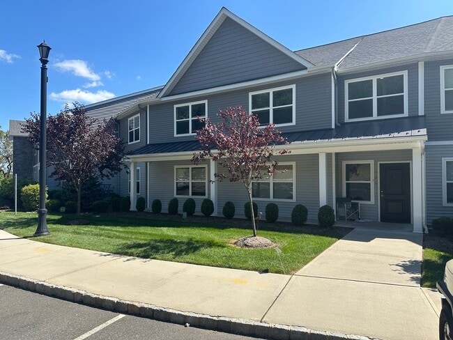 Building Photo - Allure at Green Brook