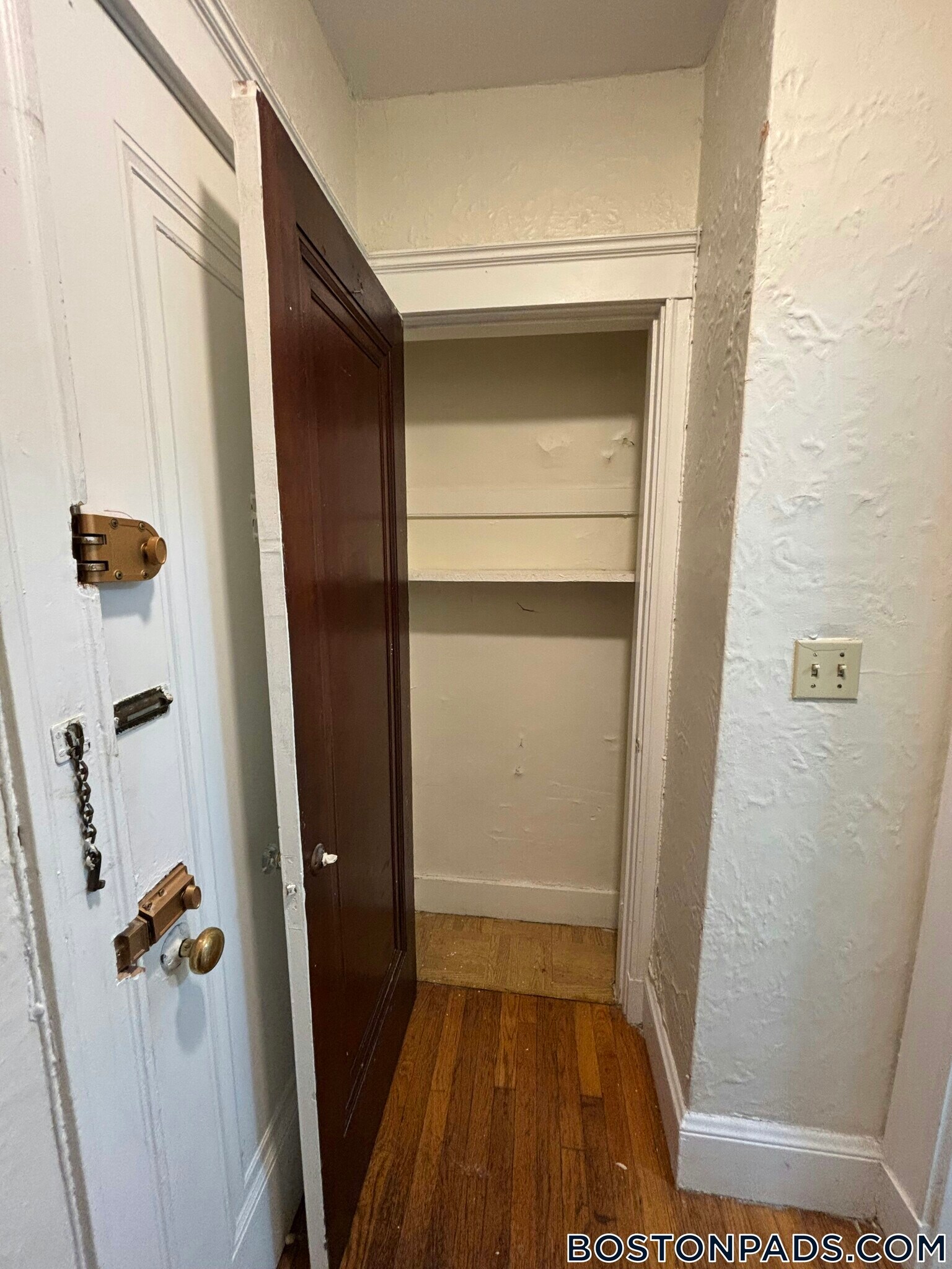 Building Photo - 63 Fellsway W