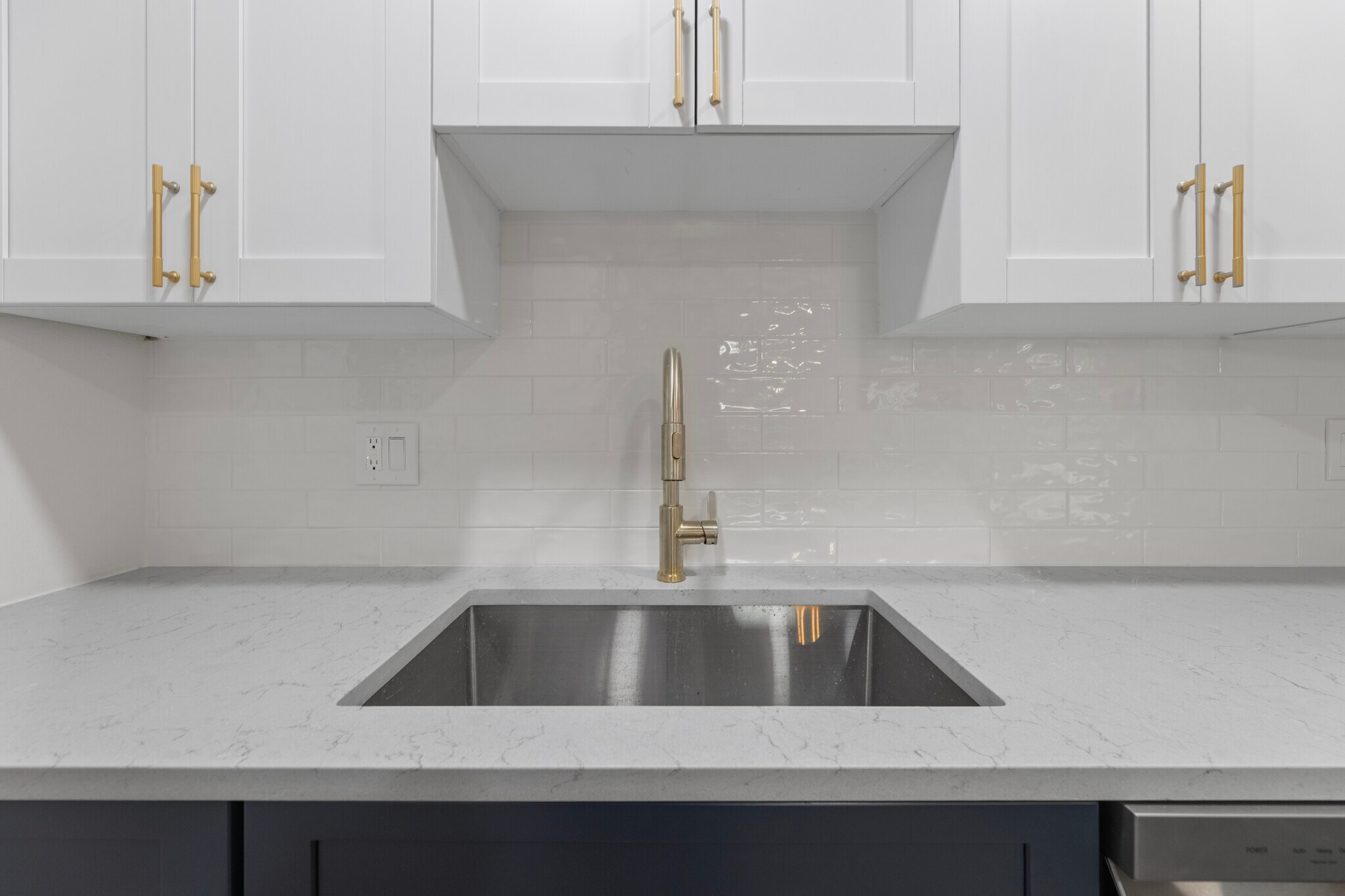 Building Photo - 6602 S Mascotte St