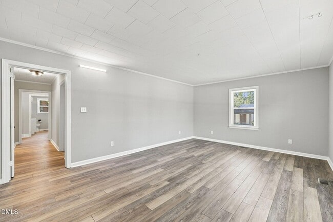Building Photo - 1305 Erwin Rd