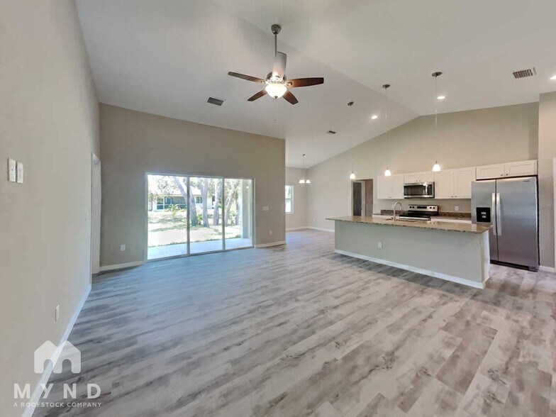 Building Photo - 2423 Mindlin Ln