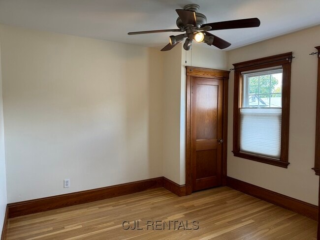 Building Photo - 343 Arlington St