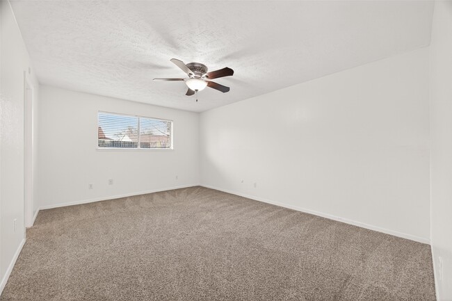 Building Photo - 21318 Park Brook Dr