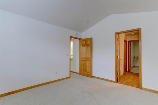 Building Photo - 2462 Concord Cir