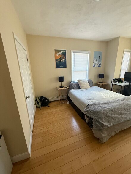 Building Photo - 34 Pratt St