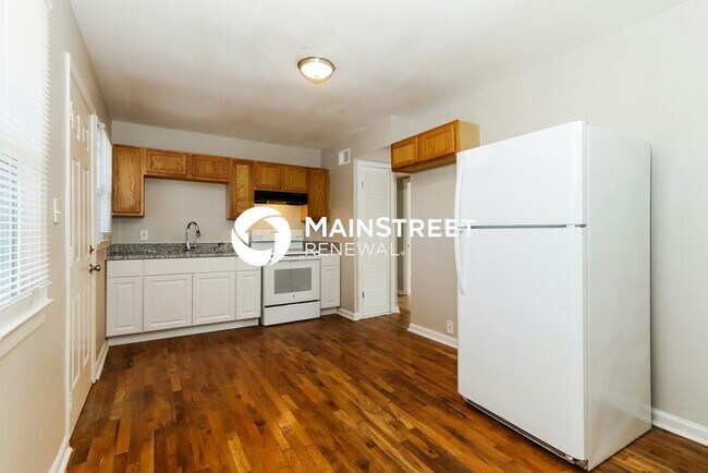 Building Photo - 3 Bedroom Pet-Friendly Home in Louisville,...