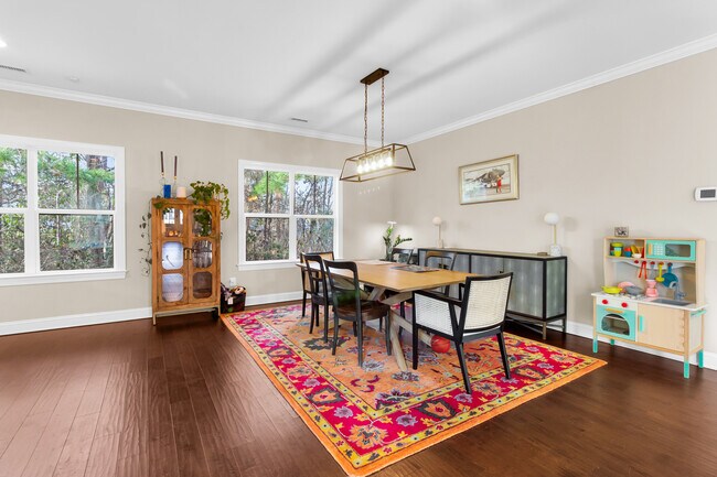 Building Photo - 137 Shoreview Dr