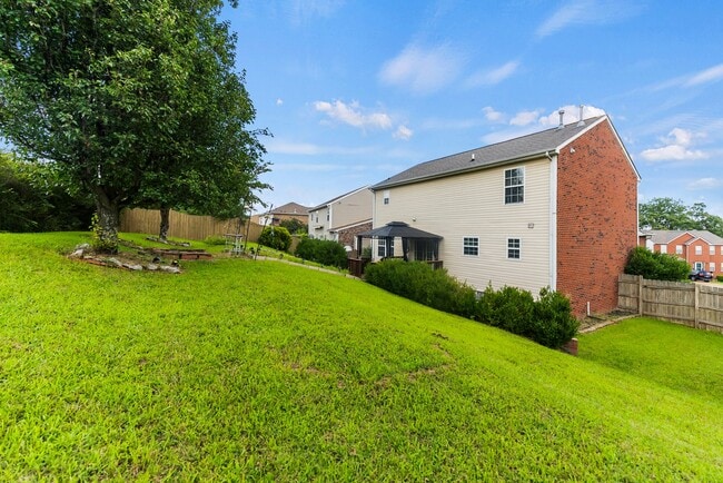 Building Photo - 7020 Timber Oak Dr