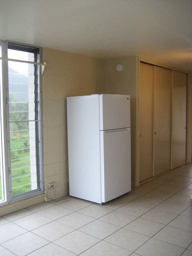 Building Photo - Upgraded Beachfront Studio Apartment in Hauula - Available for Rent