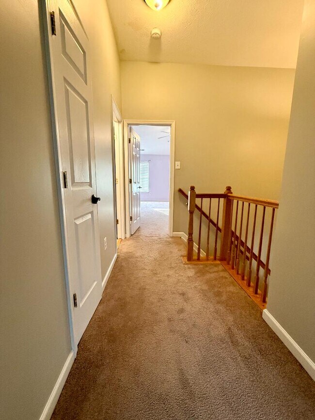 Building Photo - 838 Lowe Rd