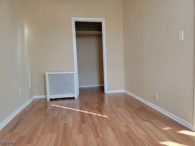 Building Photo - 138 Union Ave