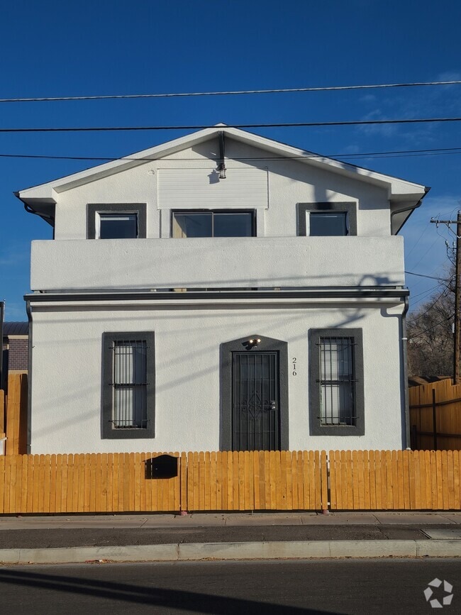 Building Photo - 216 E Las Vegas St