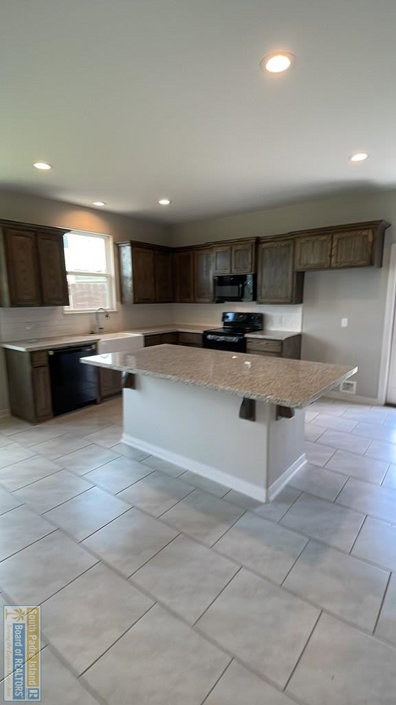 Building Photo - 2369 Grove Ln