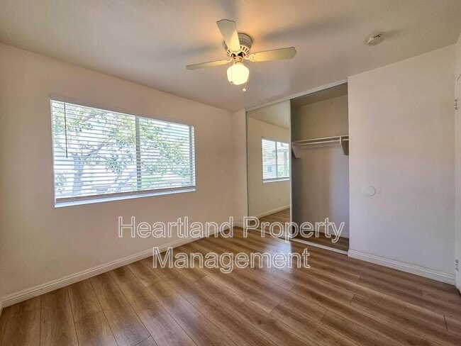 Building Photo - 8284 Echo Dell Rd