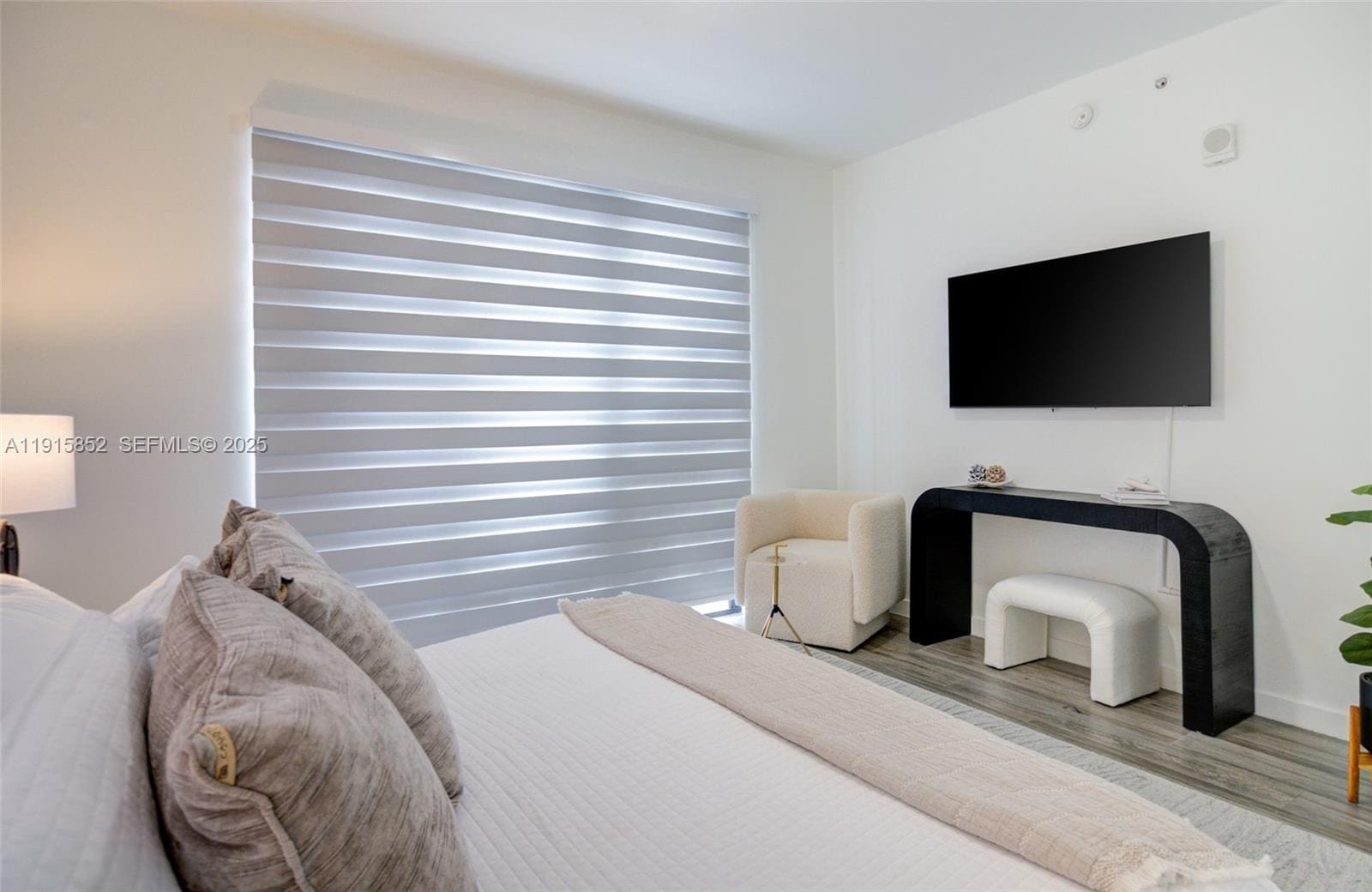 Building Photo - 2955 Bird Ave