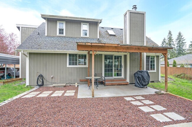 Building Photo - Spacious and Updated Rainier Meadows Home with Private Backyard