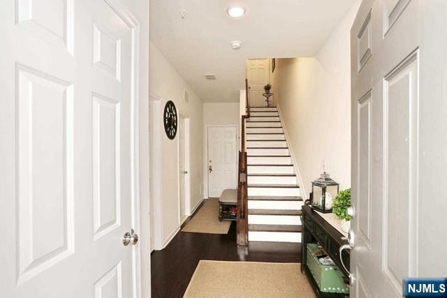 Building Photo - 4-12-30 30th St