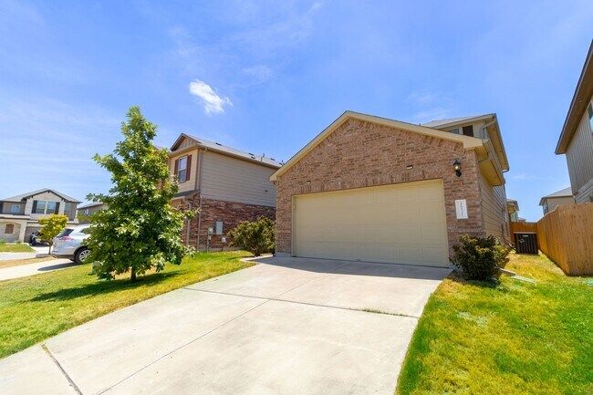 Building Photo - Gorgeous 3 bed / 2.5 bath just North of The Domain!