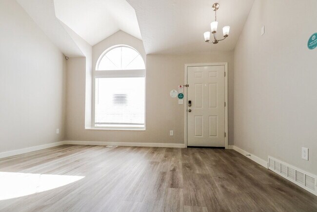 Building Photo - 4829 3900 W St