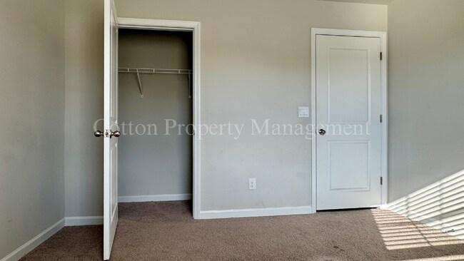 Building Photo - 1114 Forest Glen Dr